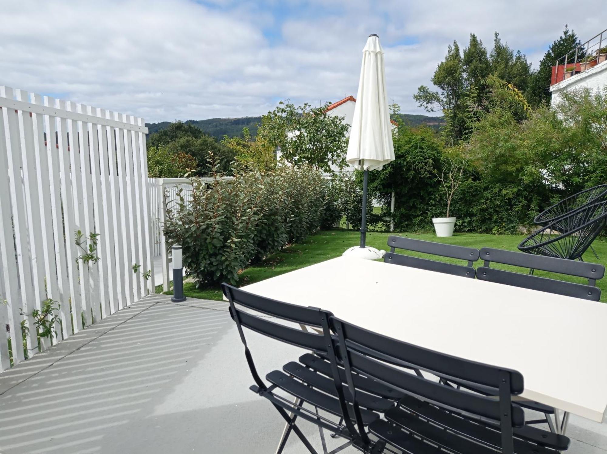 Casas Turisticas Lar Jardin - Parking Privado Сантяго де Компостела Екстериор снимка
