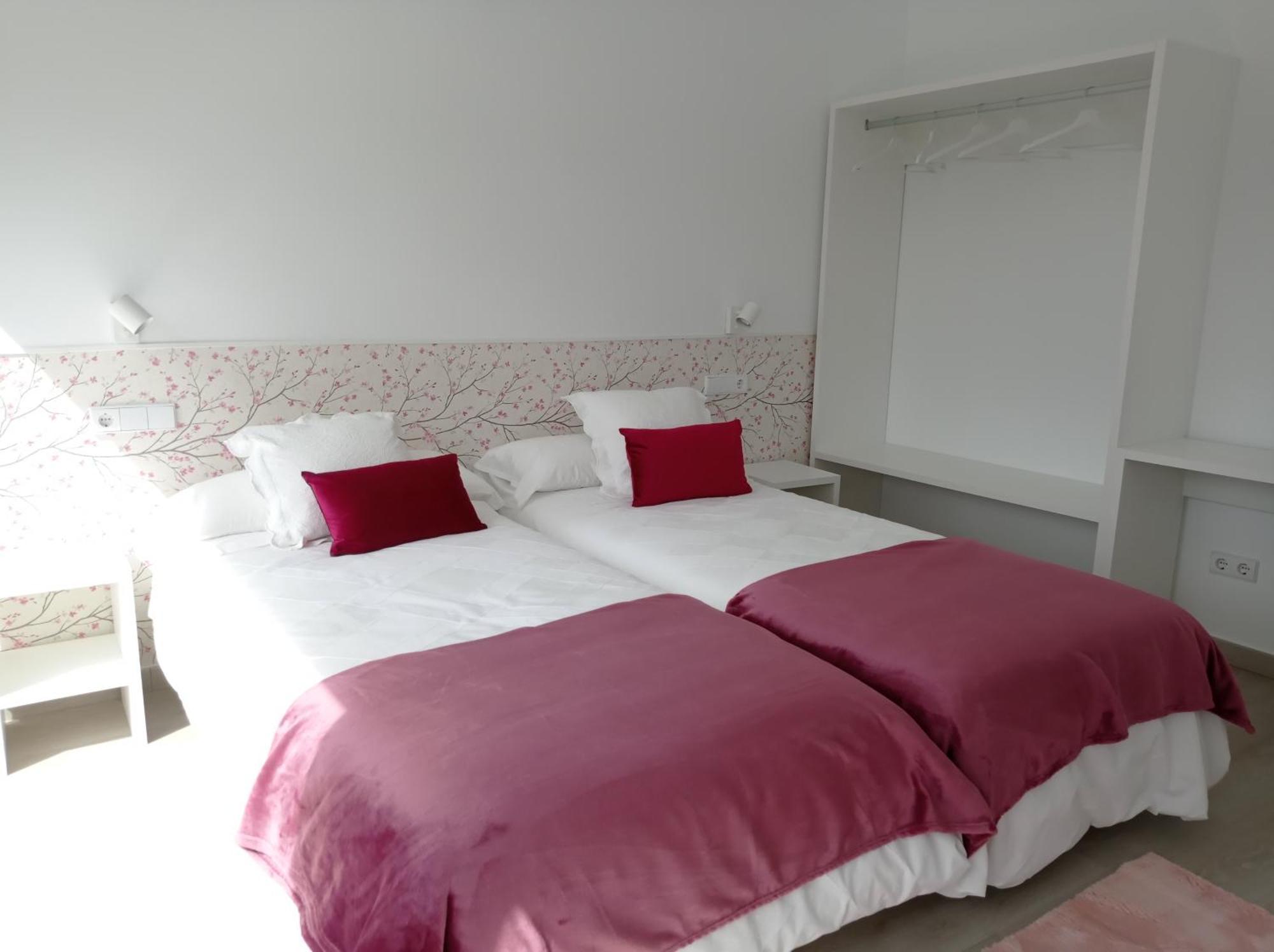 Casas Turisticas Lar Jardin - Parking Privado Сантяго де Компостела Екстериор снимка