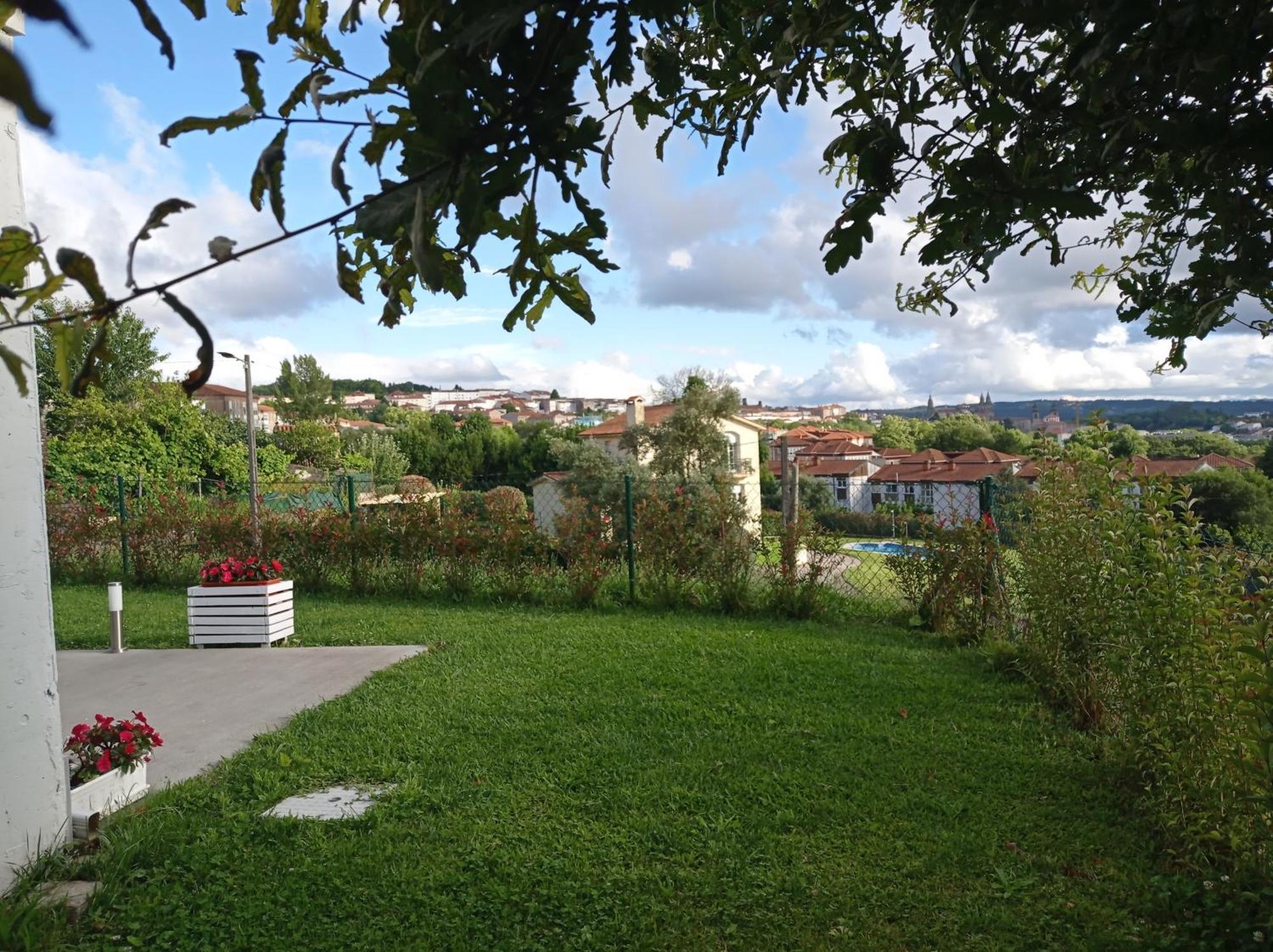 Casas Turisticas Lar Jardin - Parking Privado Сантяго де Компостела Екстериор снимка