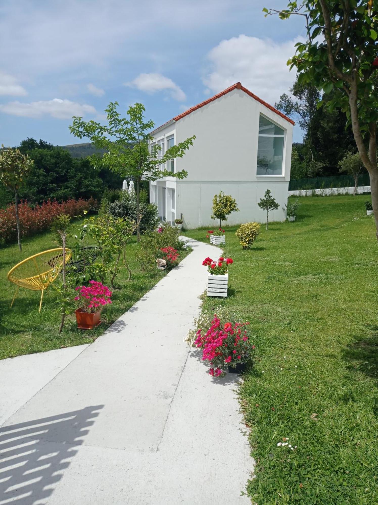 Casas Turisticas Lar Jardin - Parking Privado Сантяго де Компостела Екстериор снимка